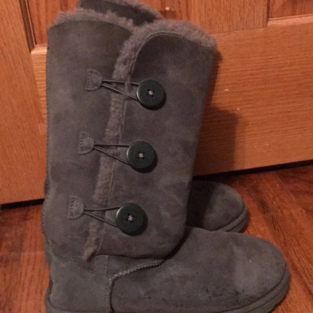Uggs size 9